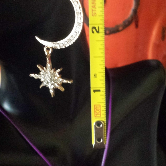 Any 2/$35🌸 Moon Star Drop Earrings - Picture 11 of 16